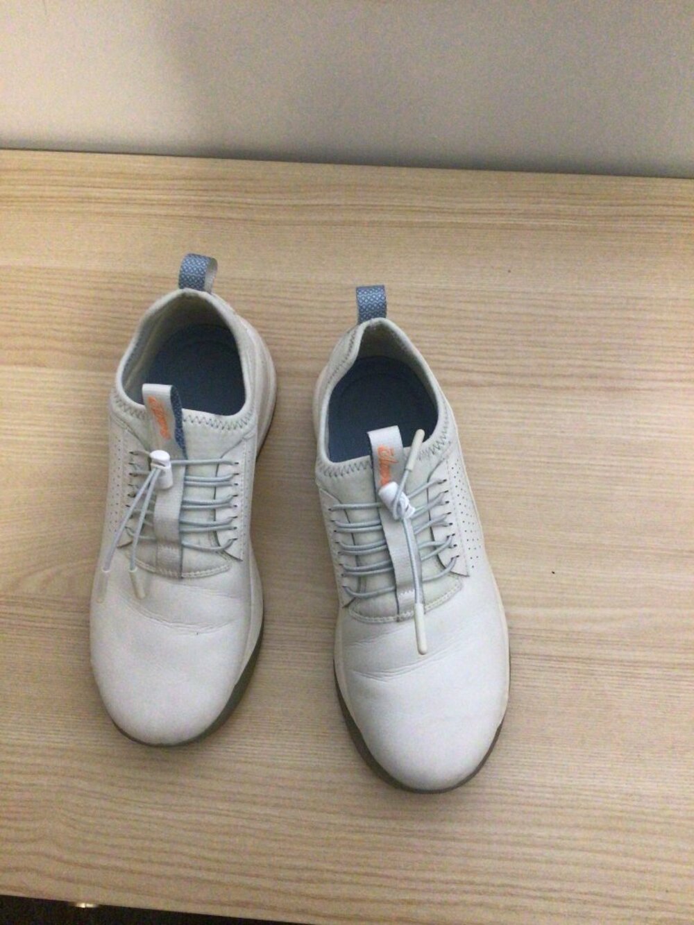 Clove Classic Nursing Shoes